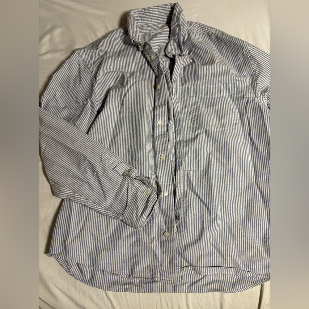 zara men’s blue and white striped button down